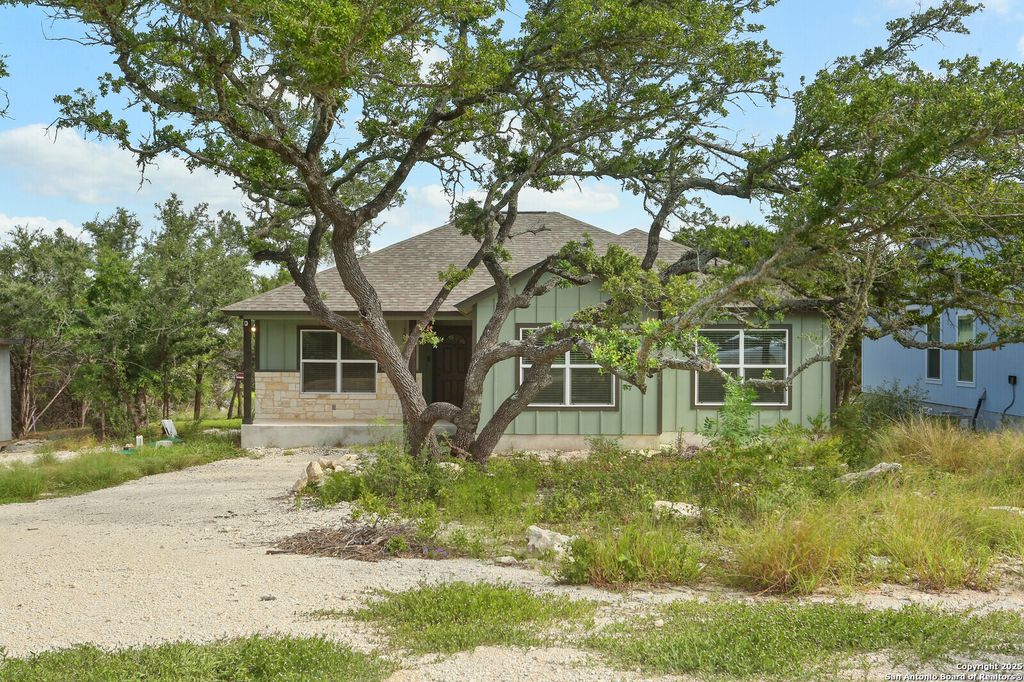 150 Hill Dr, Spring Branch, TX 78070