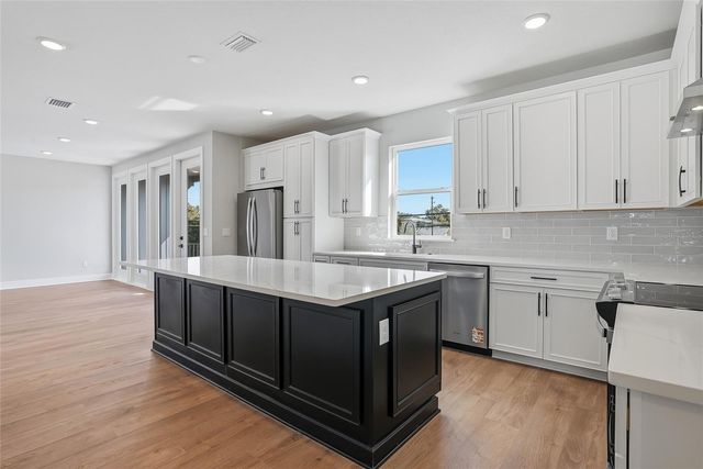 3003 1ST AVENUE N, St Petersburg, FL 33713