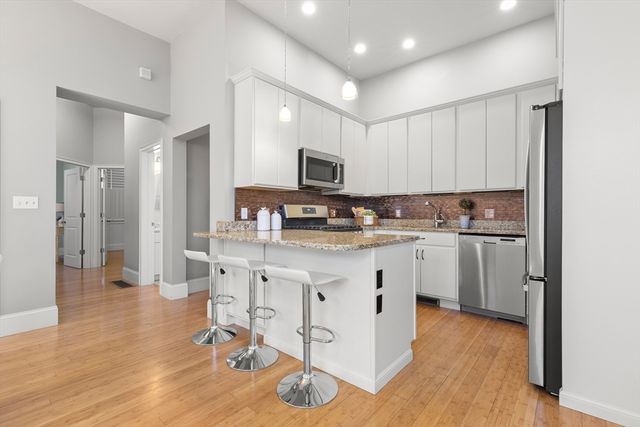 17 North 2, Salem, MA 01970