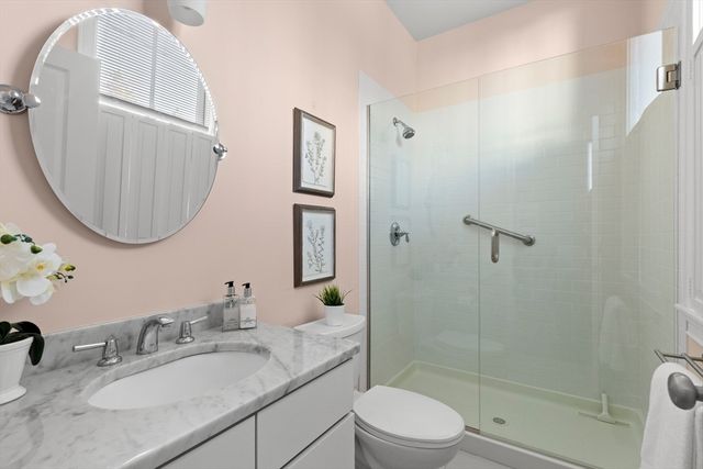 17 North 2, Salem, MA 01970