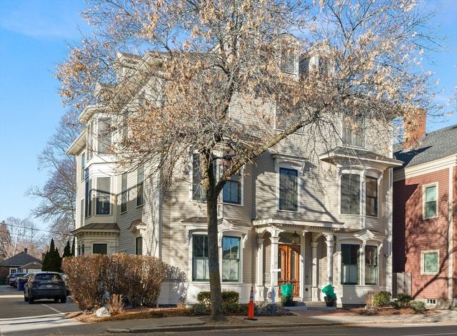 17 North 2, Salem, MA 01970