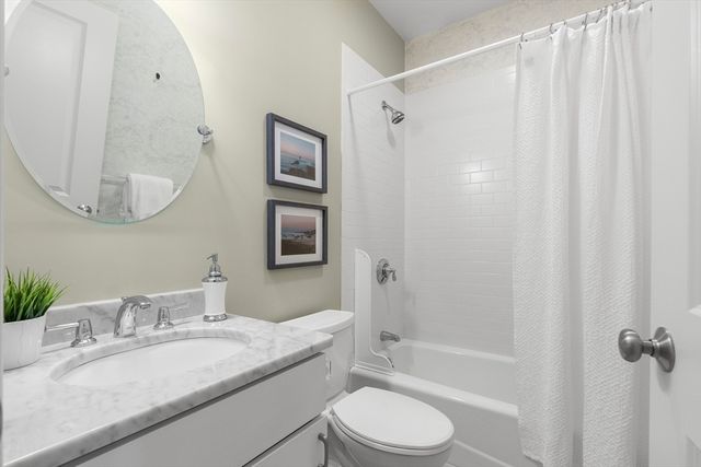 17 North 2, Salem, MA 01970