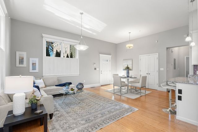 17 North 2, Salem, MA 01970