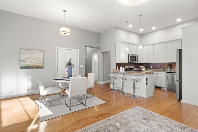 17 North 2, Salem, MA 01970