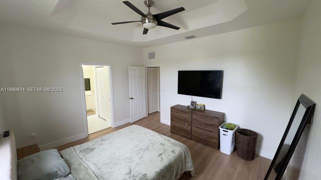 949 NE 42nd Ave, Homestead, FL 33033