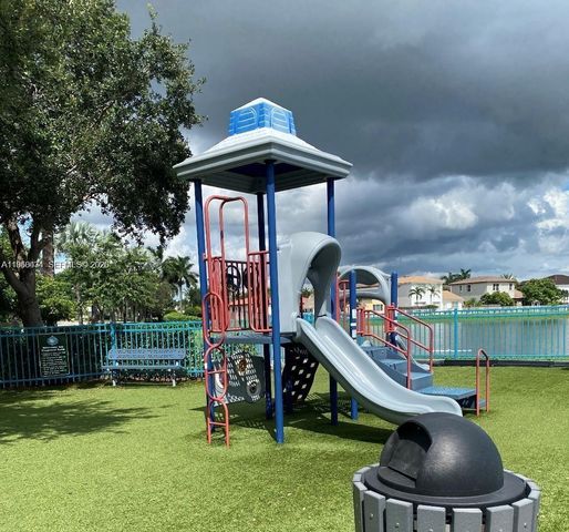 949 NE 42nd Ave, Homestead, FL 33033