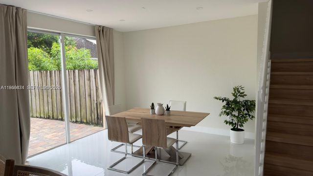 949 NE 42nd Ave, Homestead, FL 33033