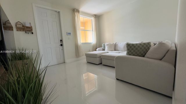 949 NE 42nd Ave, Homestead, FL 33033