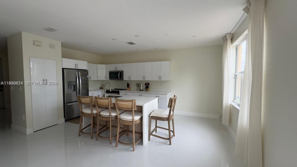 949 NE 42nd Ave, Homestead, FL 33033