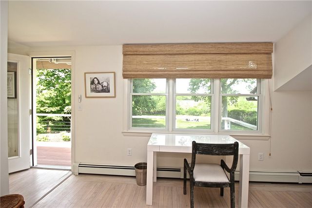215 Coggeshall Avenue, Newport, RI 02840