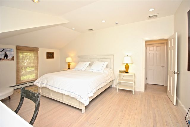 215 Coggeshall Avenue, Newport, RI 02840