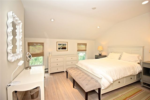 215 Coggeshall Avenue, Newport, RI 02840