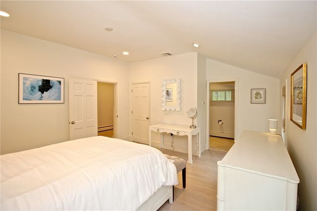 215 Coggeshall Avenue, Newport, RI 02840