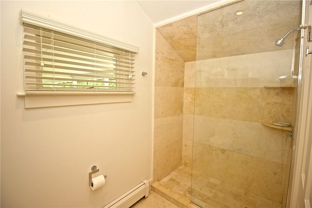 215 Coggeshall Avenue, Newport, RI 02840