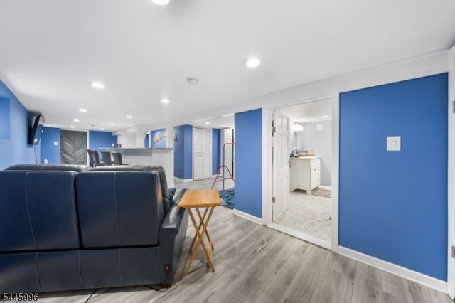 315 Florence Ave, Hillside Twp., NJ 07205