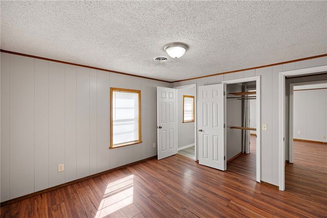 418 E J Street, Russellville, AR 72801