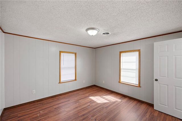 418 E J Street, Russellville, AR 72801