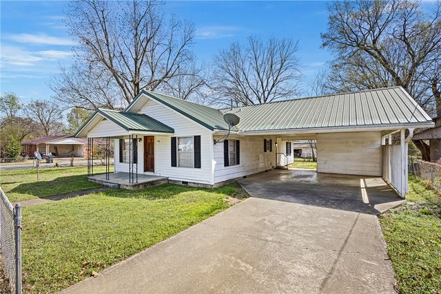 418 E J Street, Russellville, AR 72801
