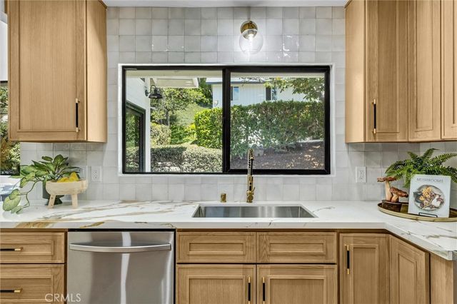 2973 Lakeview Way, Fullerton, CA 92835