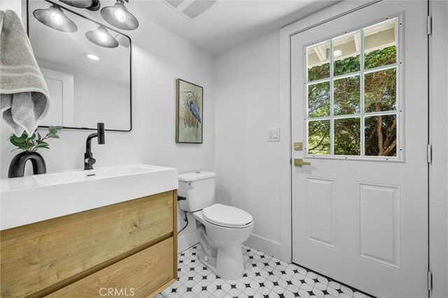 2973 Lakeview Way, Fullerton, CA 92835