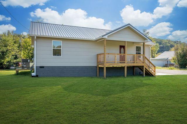 116 Fairground Drive, Waverly, TN 37185