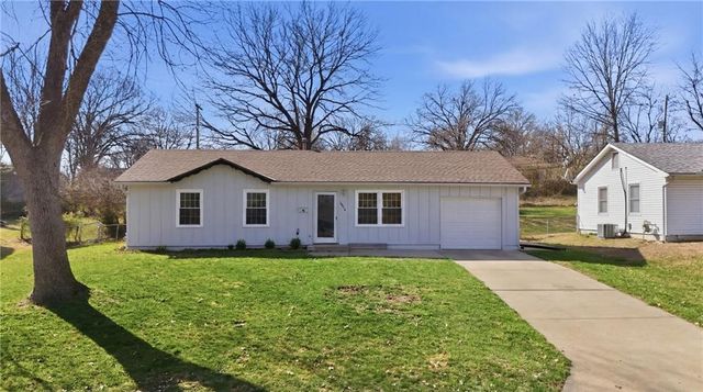 13616 Winchester Avenue, Grandview, MO 64030
