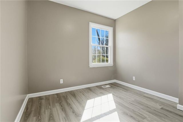 13616 Winchester Avenue, Grandview, MO 64030