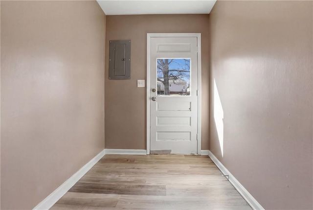 13616 Winchester Avenue, Grandview, MO 64030