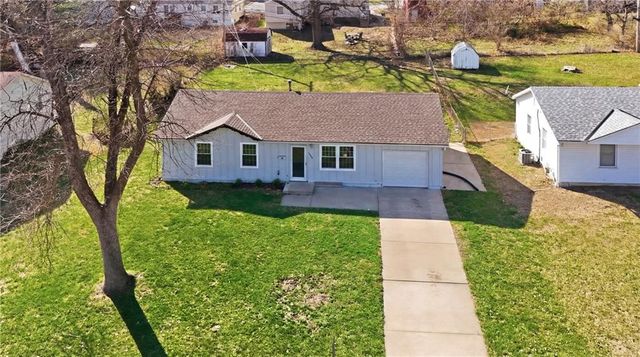 13616 Winchester Avenue, Grandview, MO 64030