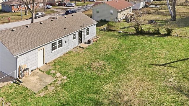 13616 Winchester Avenue, Grandview, MO 64030