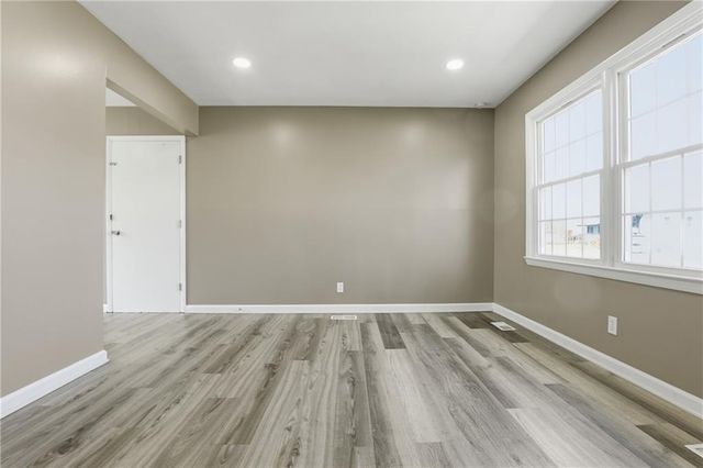 13616 Winchester Avenue, Grandview, MO 64030