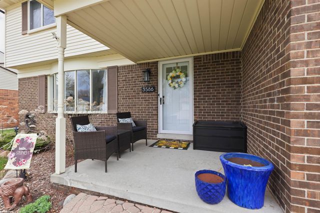 3586 Kings Point Drive, Troy, MI 48083