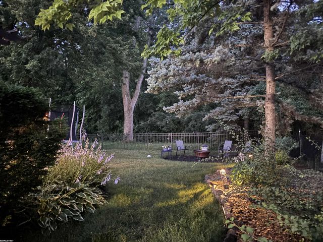 3586 Kings Point Drive, Troy, MI 48083