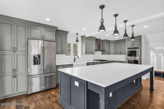 41 Nautilus Drive W, Leonardo, NJ 07737