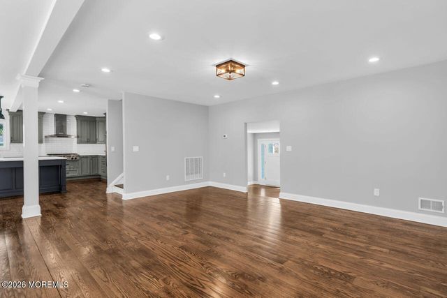 41 Nautilus Drive W, Leonardo, NJ 07737