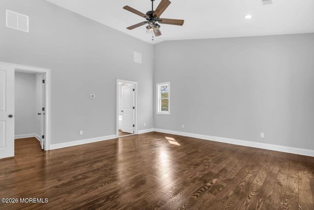 41 Nautilus Drive W, Leonardo, NJ 07737