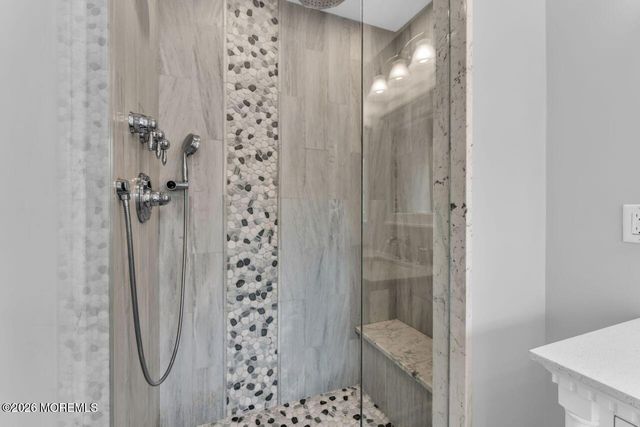 41 Nautilus Drive W, Leonardo, NJ 07737