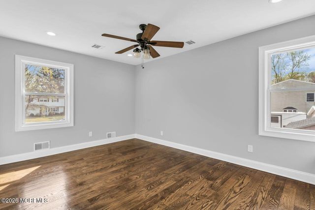 41 Nautilus Drive W, Leonardo, NJ 07737