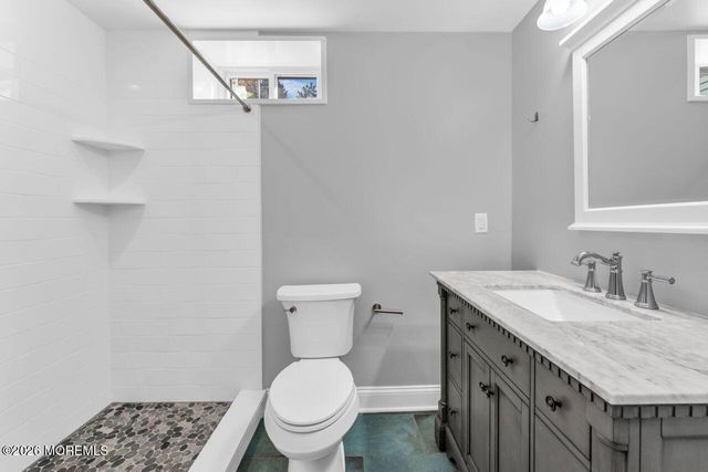 41 Nautilus Drive W, Leonardo, NJ 07737