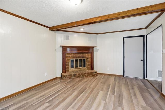 4852 Fountain Hall DR, Virginia Beach, VA 23464