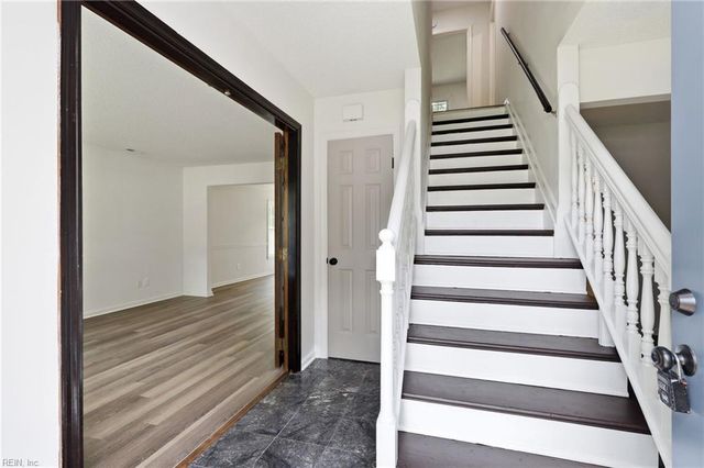 4852 Fountain Hall DR, Virginia Beach, VA 23464