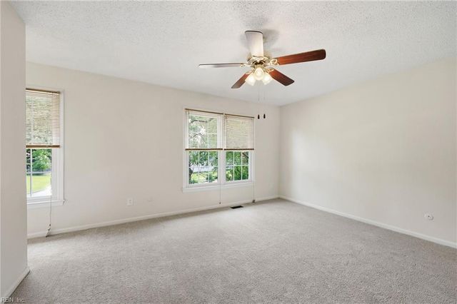 4852 Fountain Hall DR, Virginia Beach, VA 23464