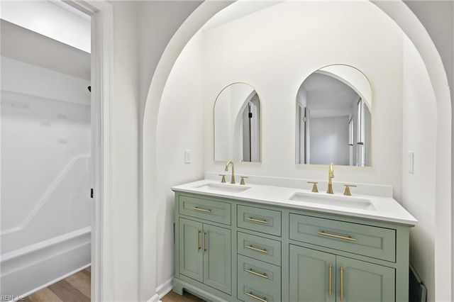 4852 Fountain Hall DR, Virginia Beach, VA 23464