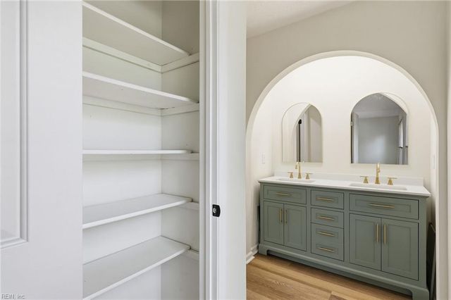 4852 Fountain Hall DR, Virginia Beach, VA 23464