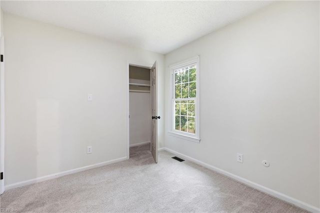 4852 Fountain Hall DR, Virginia Beach, VA 23464