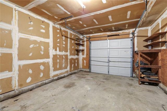 4852 Fountain Hall DR, Virginia Beach, VA 23464