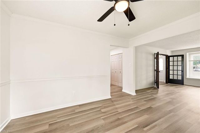 4852 Fountain Hall DR, Virginia Beach, VA 23464