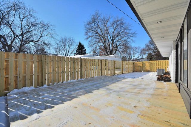 2106 Murphy Woods ROAD, Beloit, WI 53511