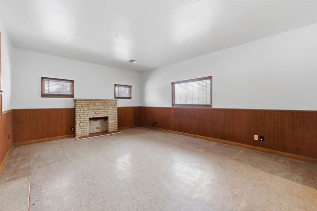 202 W Kinkaid St, Wichita, KS 67213