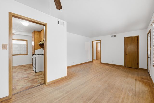 202 W Kinkaid St, Wichita, KS 67213